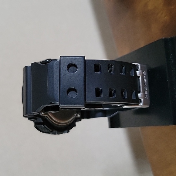 G-Shock XL Case Anti-Magnetic Analog/Digital Watch - GA-100MB-1A - Picture 6 of 7